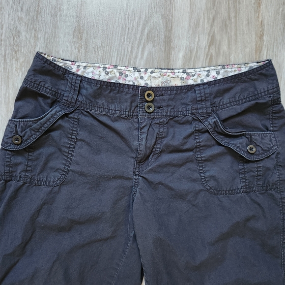 SO Wear it Declare It Black Capri Pants Y2K Style, Low Rise, Juniors Size 9 - Picture 2 of 9